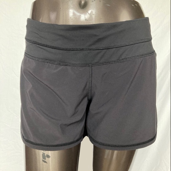lululemon athletica Pants - Lululemon black low rise running shorts underwear attached size 6 lululemon logo